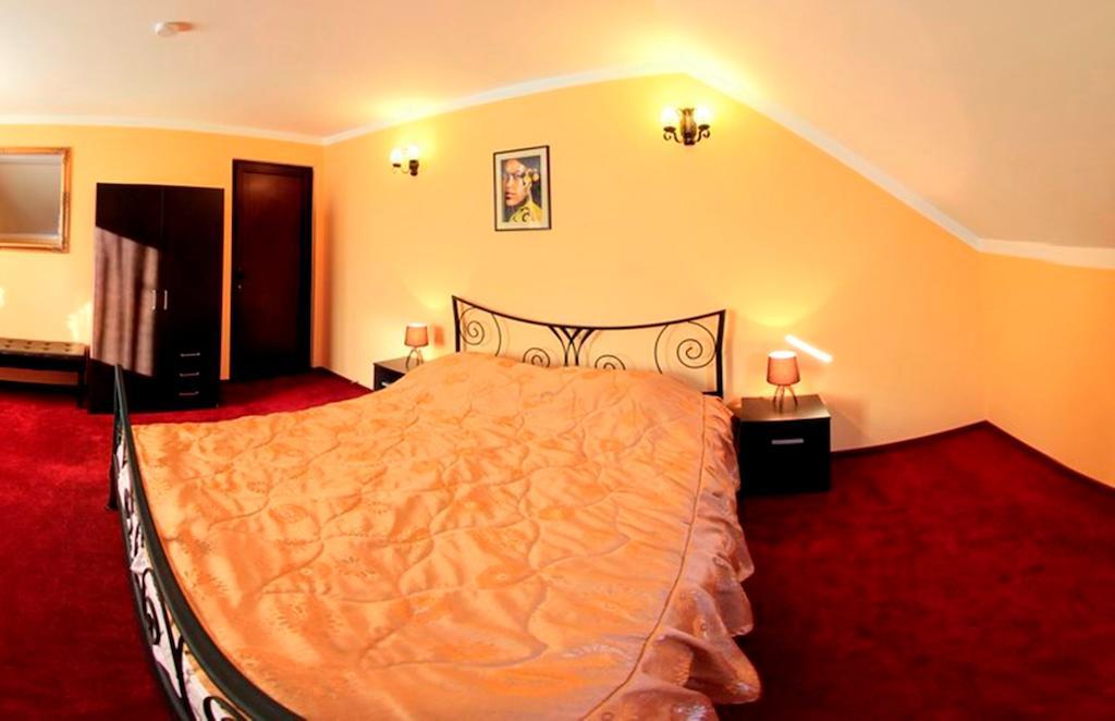 La Storia Guest House Pitesti Exterior photo