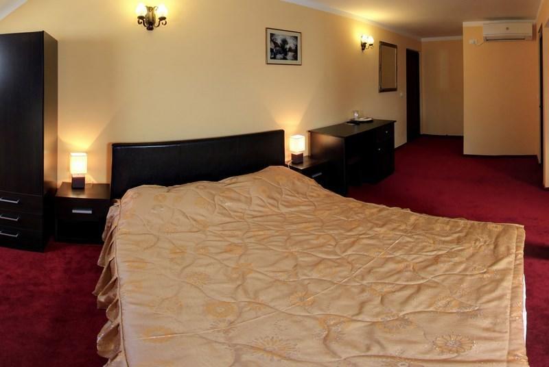 La Storia Guest House Pitesti Exterior photo